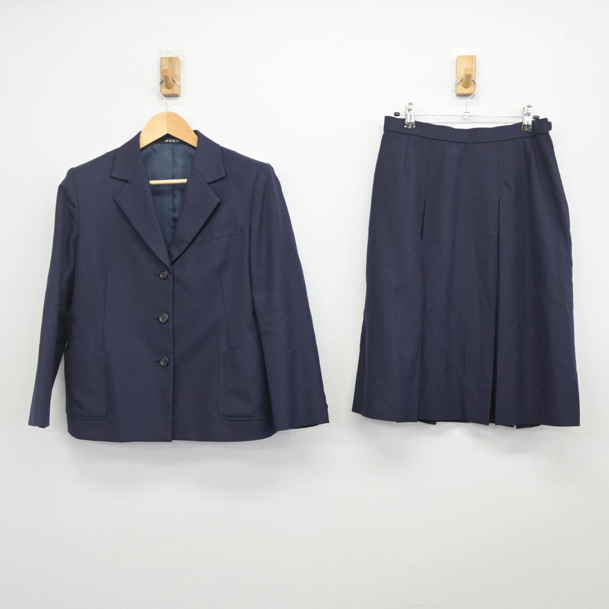 【中古】大阪府 寝屋川高等学校 女子制服 2点（ブレザー・スカート）sf027691