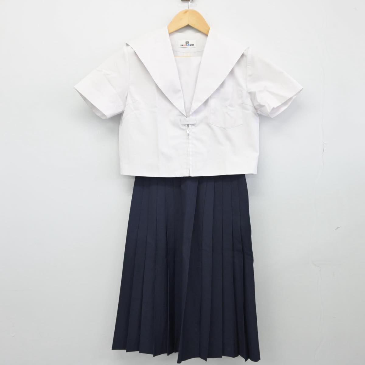 【中古】愛知県 高針台中学校 女子制服 2点（セーラー服・スカート）sf027702