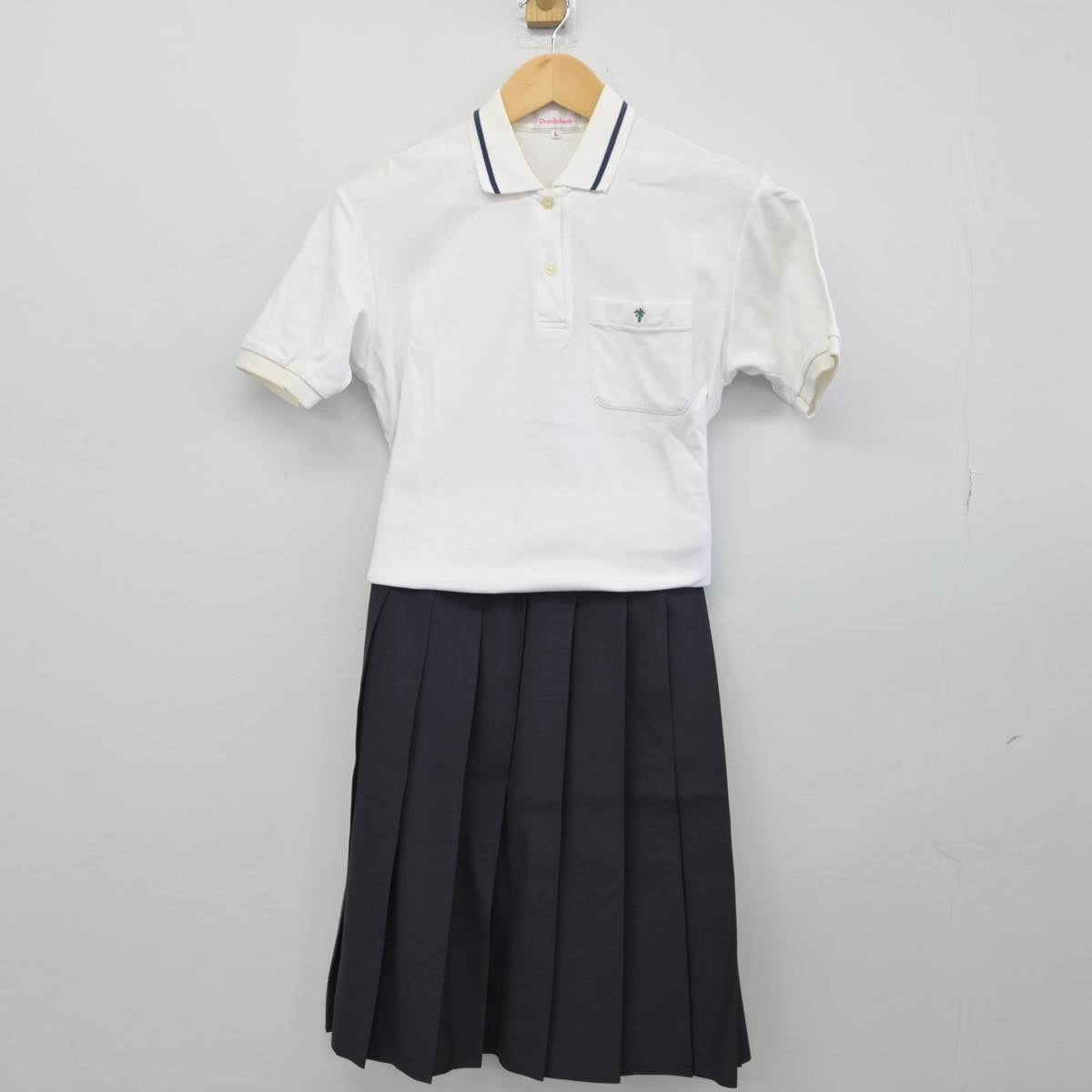 【中古】広島県 広島商業高等学校 女子制服 2点（シャツ・スカート）sf027708