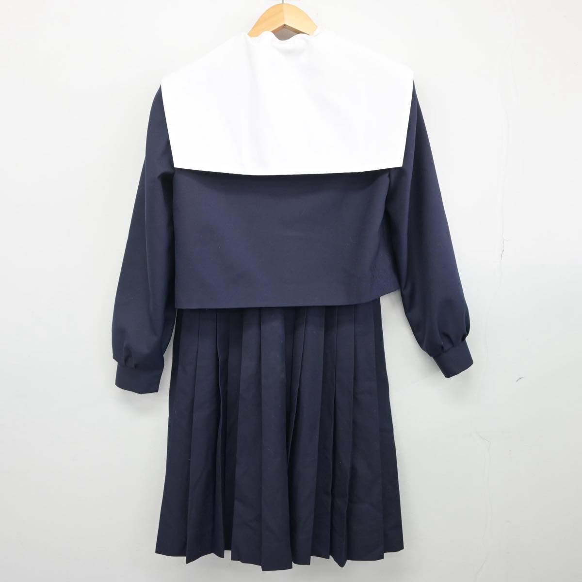 【中古】愛知県 沢上中学校 女子制服 3点（セーラー服・スカート）sf027733