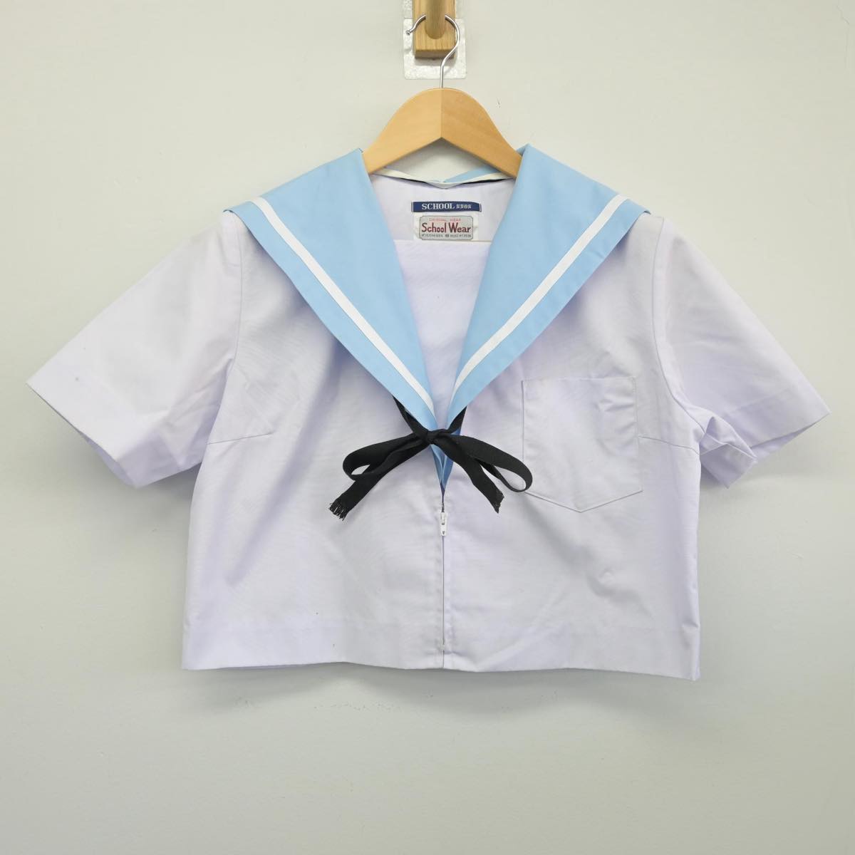 【中古】愛知県 伊勢山中学校 女子制服 2点（セーラー服）sf027745