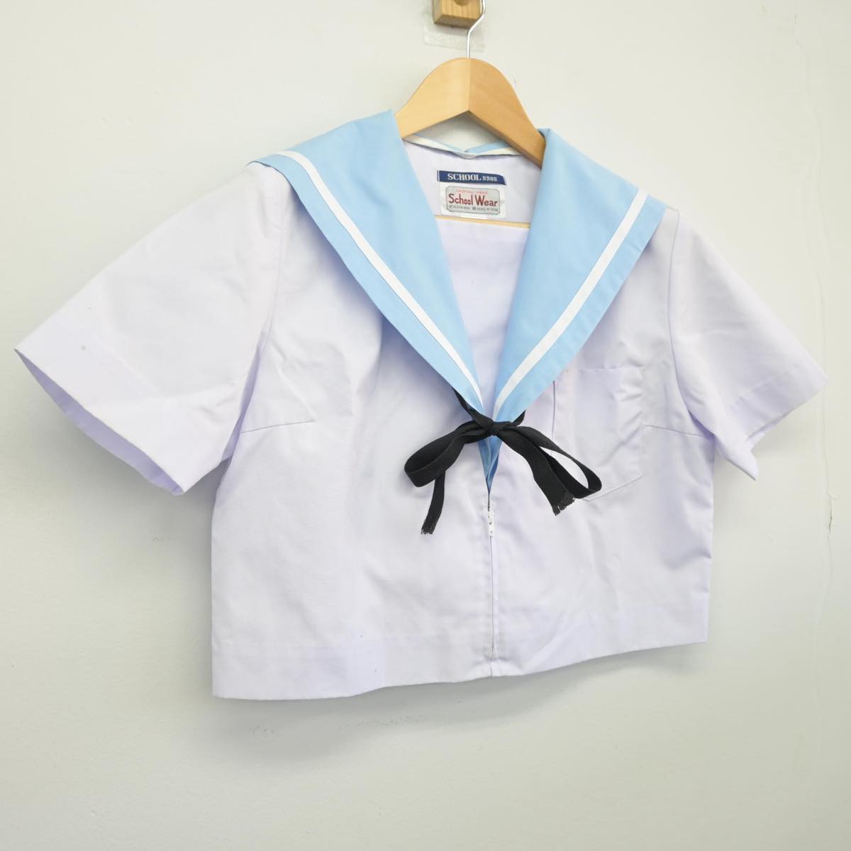 【中古】愛知県 伊勢山中学校 女子制服 2点（セーラー服）sf027745