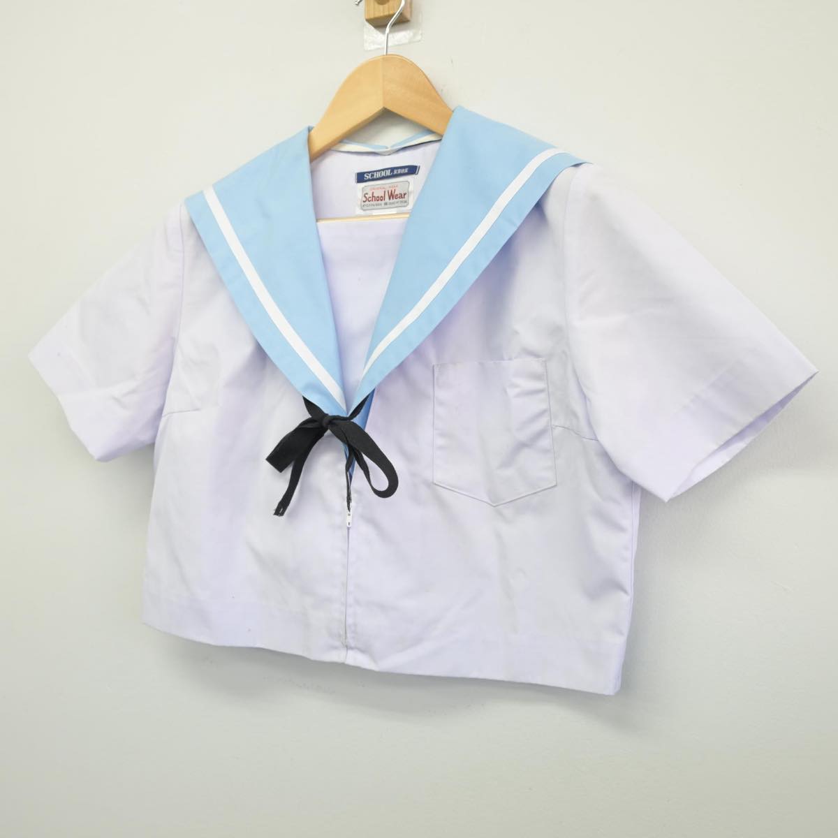 【中古】愛知県 伊勢山中学校 女子制服 2点（セーラー服）sf027745