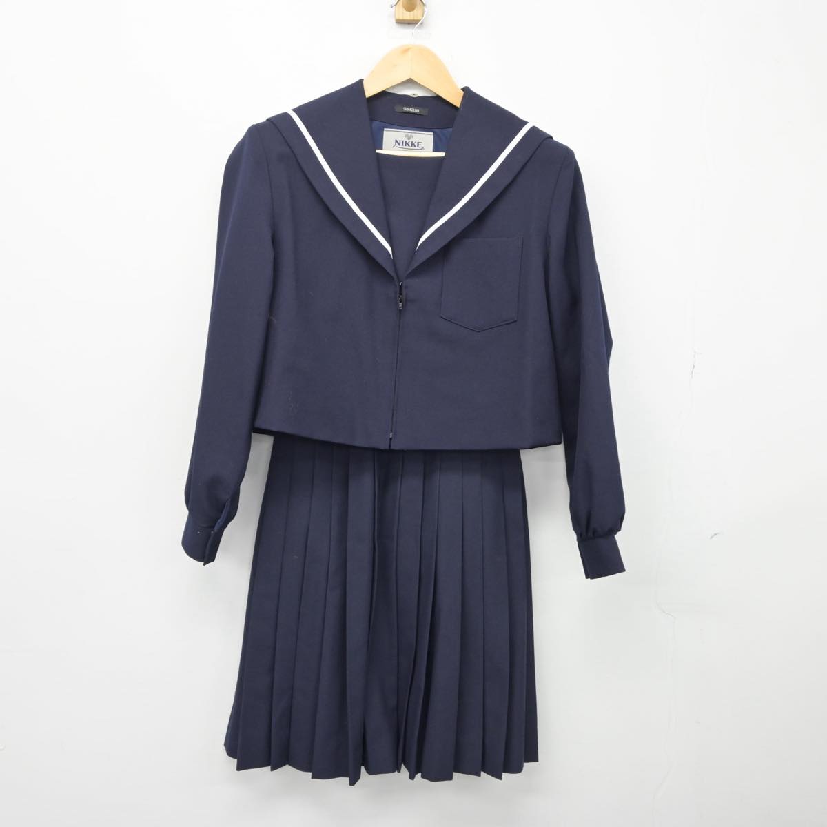 【中古】愛知県 山王中学校 女子制服 2点（セーラー服・スカート）sf027750