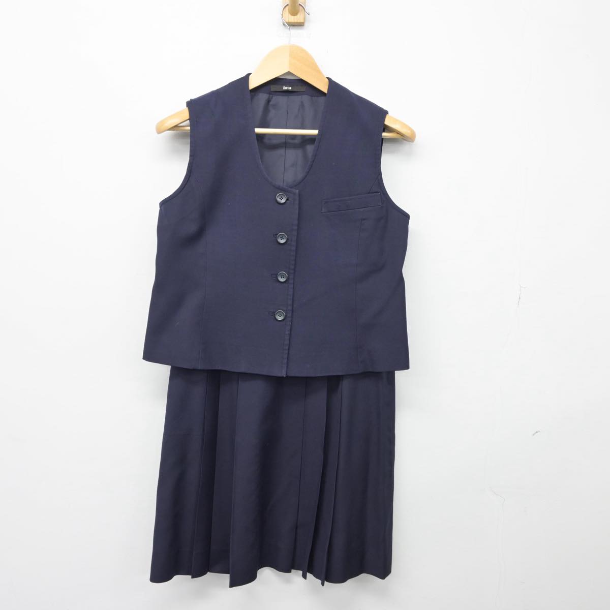 【中古】東京都 女子美術大学付属高等学校 女子制服 2点（ベスト・スカート）sf027768