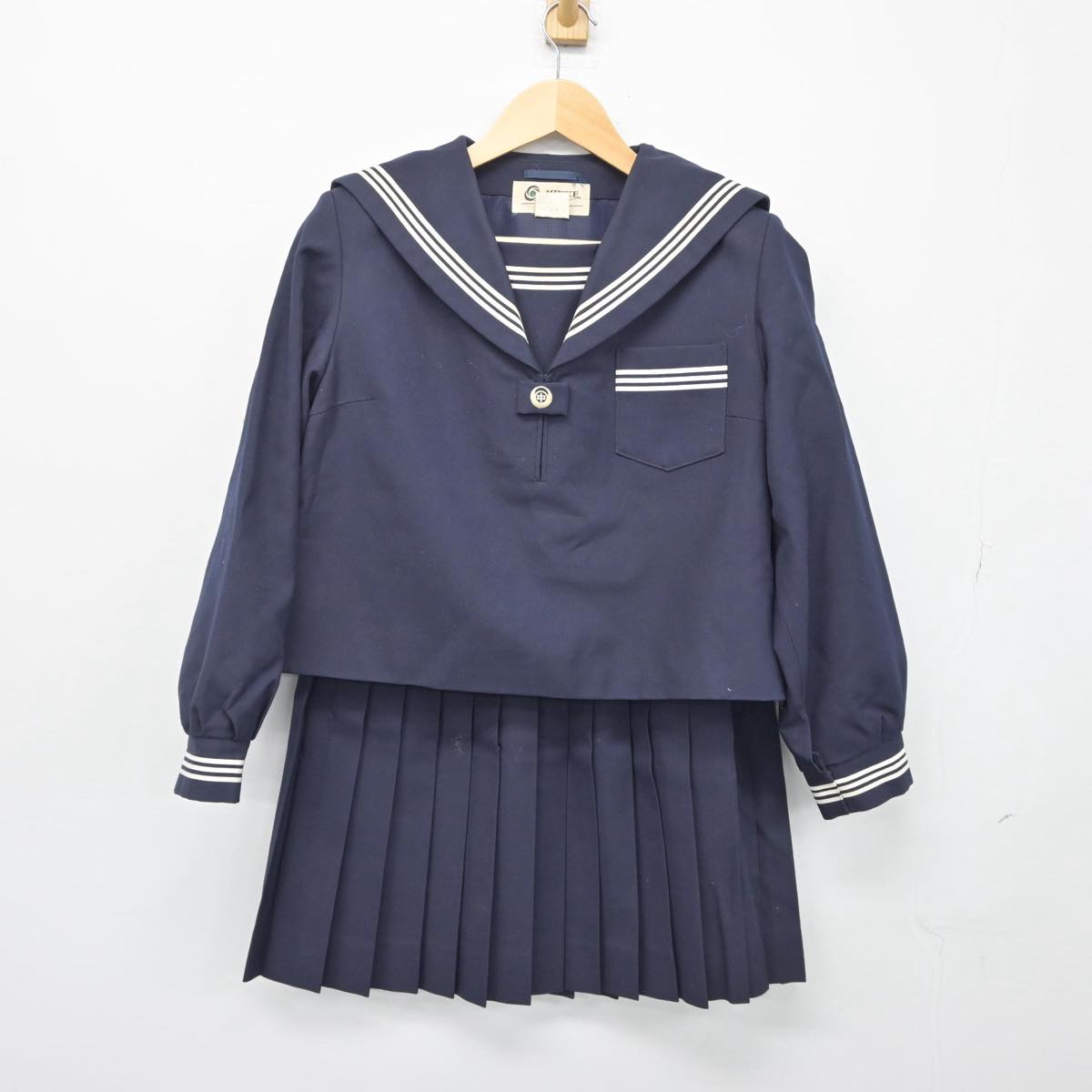 【中古】兵庫県 姫路市立東中学校 女子制服 2点（セーラー服・スカート）sf027770