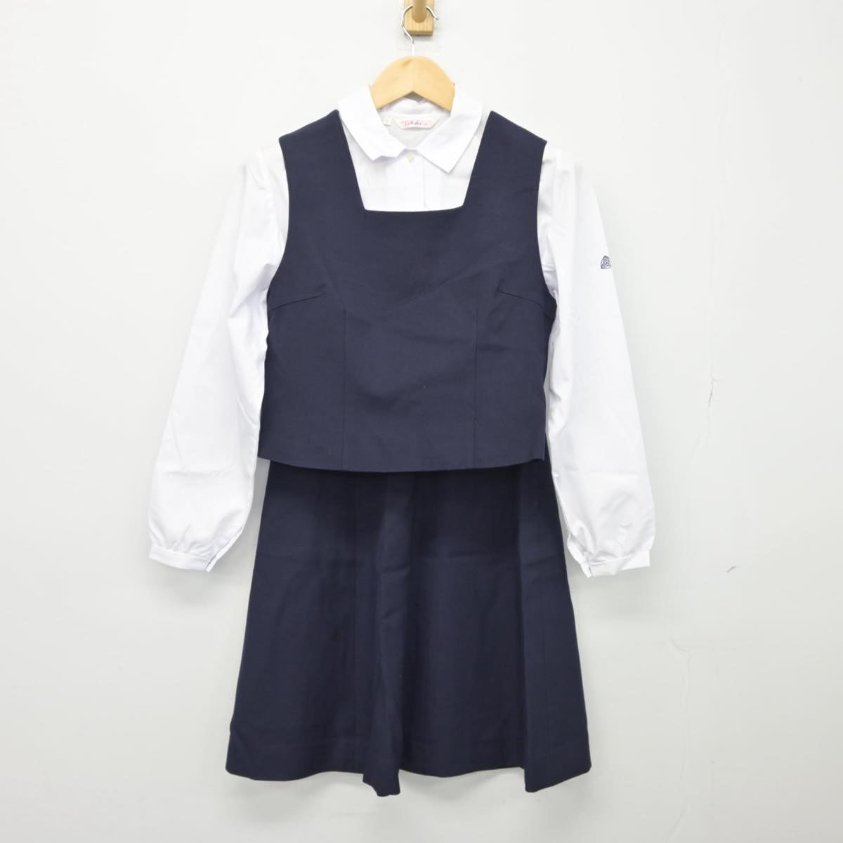 【中古】群馬県 高崎女子高等学校 女子制服 3点（ベスト・シャツ・スカート）sf027777