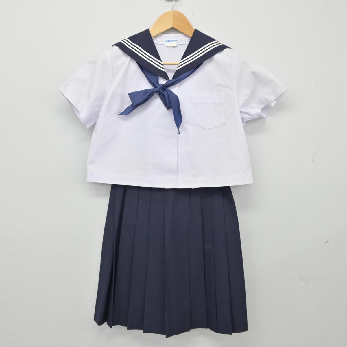 【中古】大分県 大分大学教育学部附属小学校 女子制服 4点（セーラー服・スカート）sf027796