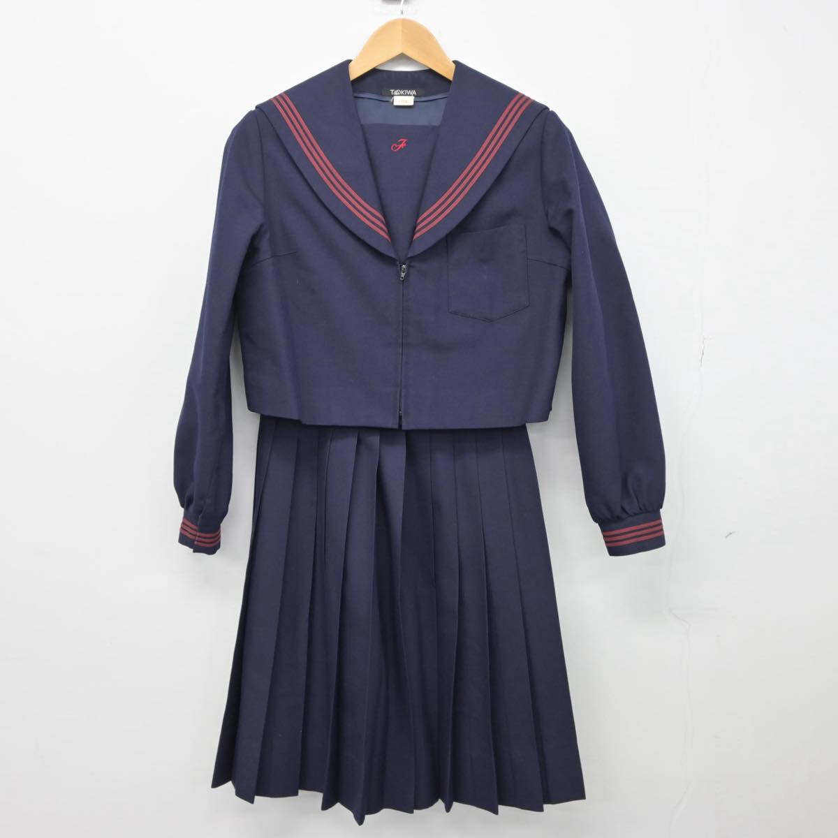 【中古】大分県 大分大学教育学部附属中学校 女子制服 2点（セーラー服・スカート）sf027809