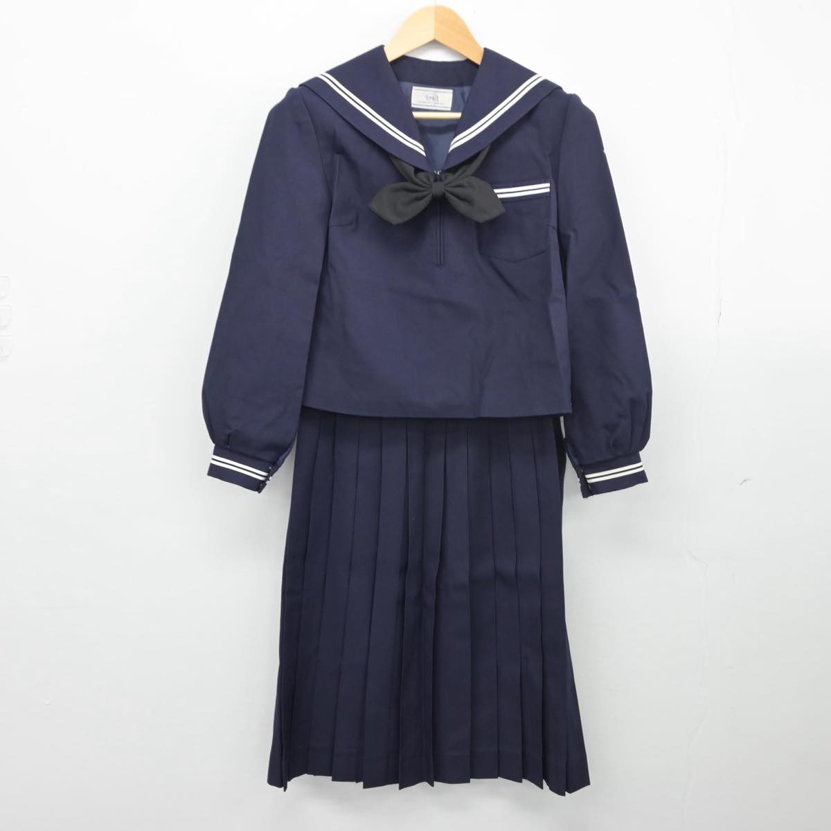 【中古】長野県 櫻ヶ岡中学校 女子制服 3点（セーラー服・スカート）sf027862