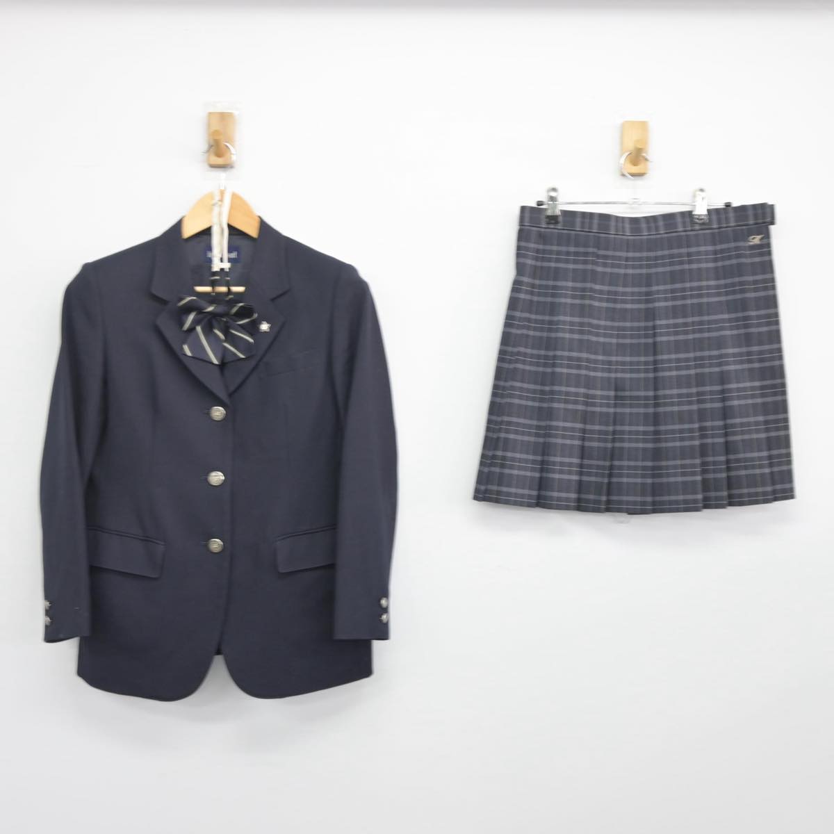 【中古】北海道 北海道栗山高等学校 女子制服 4点（ブレザー・スカート）sf027869