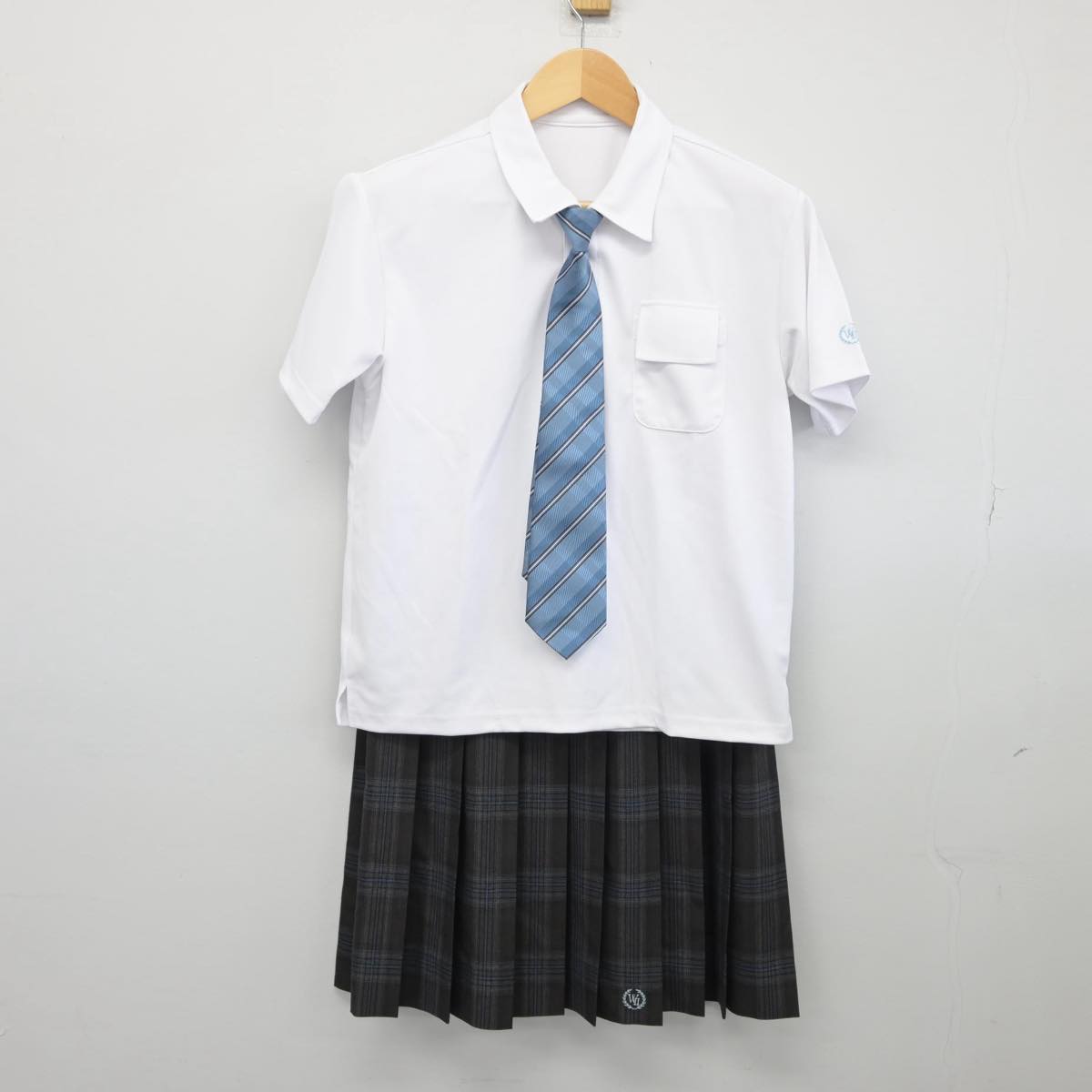 【中古】埼玉県 蕨市立第二中学校 女子制服 3点（シャツ・スカート）sf027870