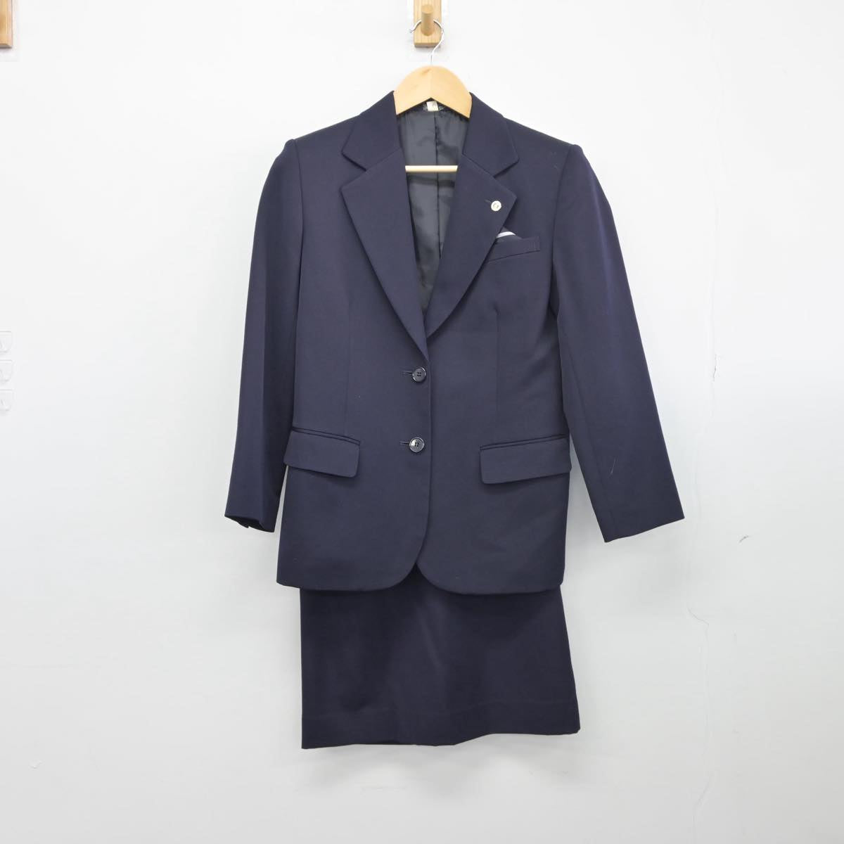 【中古】広島県 安田女子大学 女子制服 3点（ブレザー・スカート）sf027903