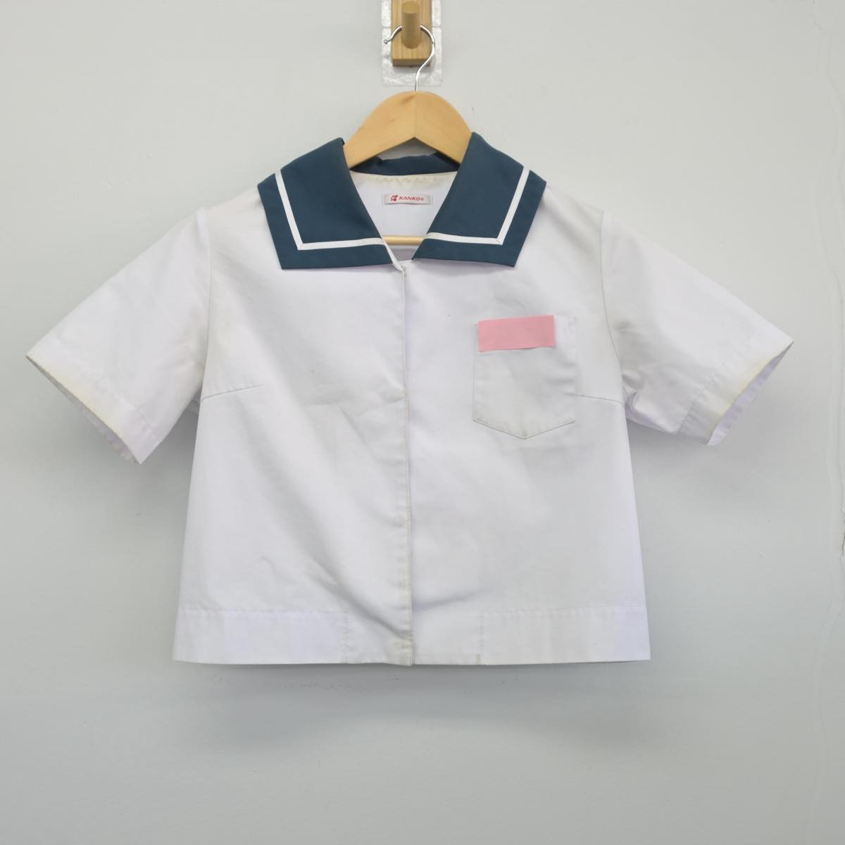 【中古】大分県 昭和中学校 女子制服 2点（シャツ・シャツ）sf027907