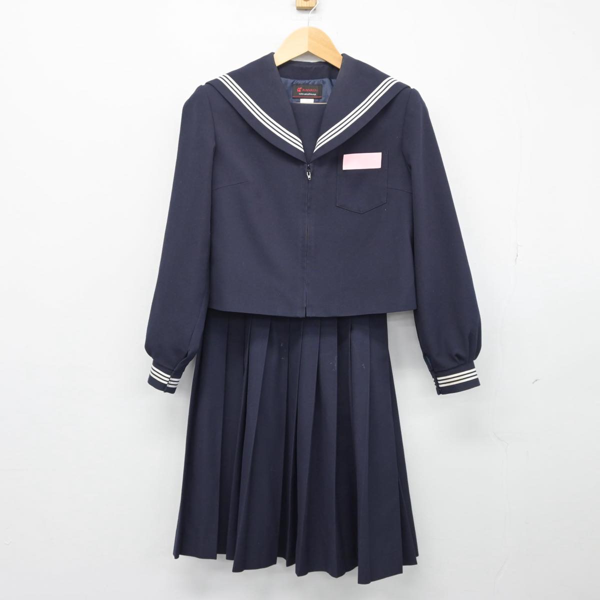 【中古】大分県 昭和中学校 女子制服 2点（セーラー服・スカート）sf027908