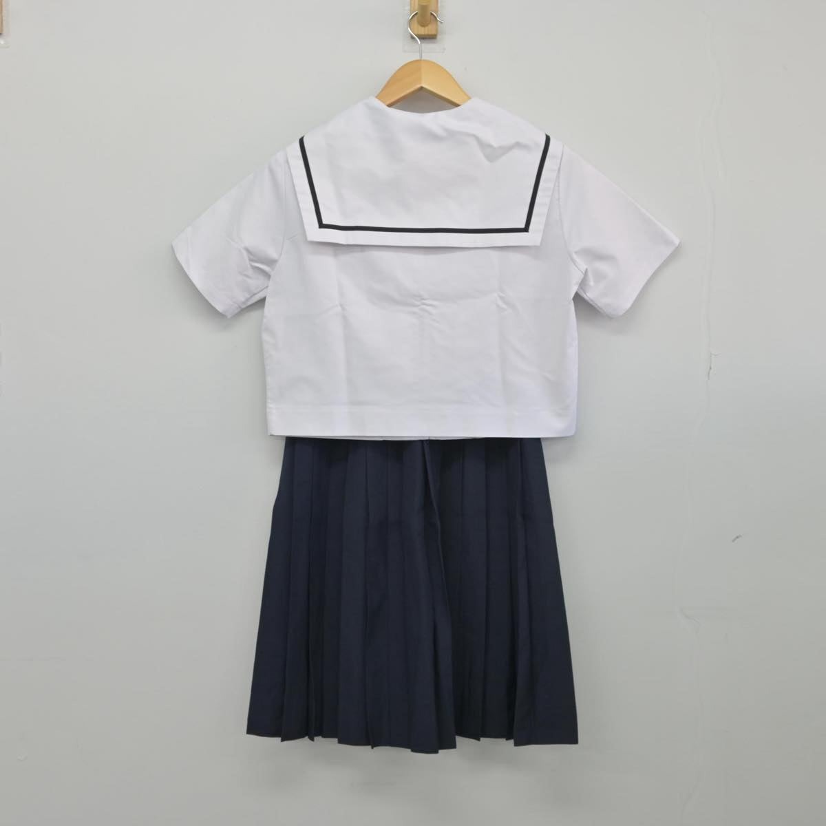 【中古】愛知県 守山東中学校 女子制服 3点（セーラー服・スカート）sf027919