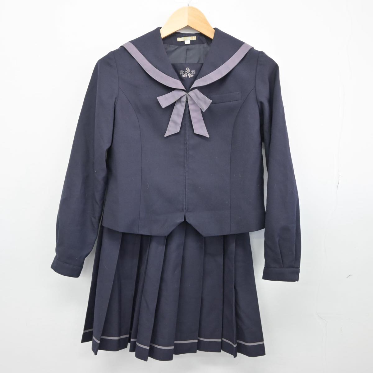 【中古】福島県 須賀川高等学校 女子制服 2点（セーラー服・スカート）sf027969