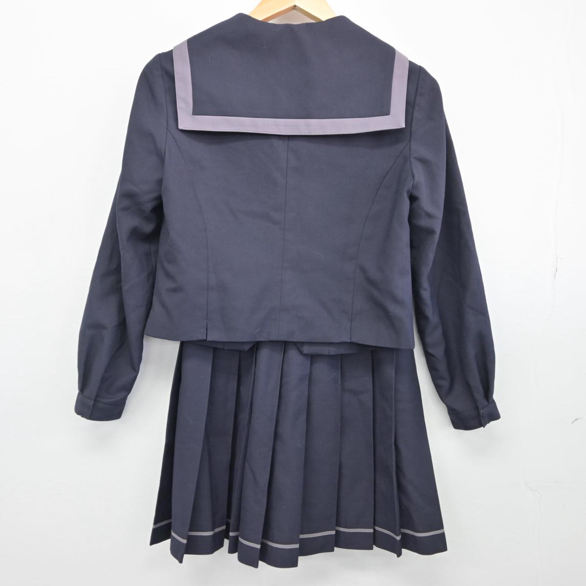 【中古】福島県 須賀川高等学校 女子制服 2点（セーラー服・スカート）sf027969