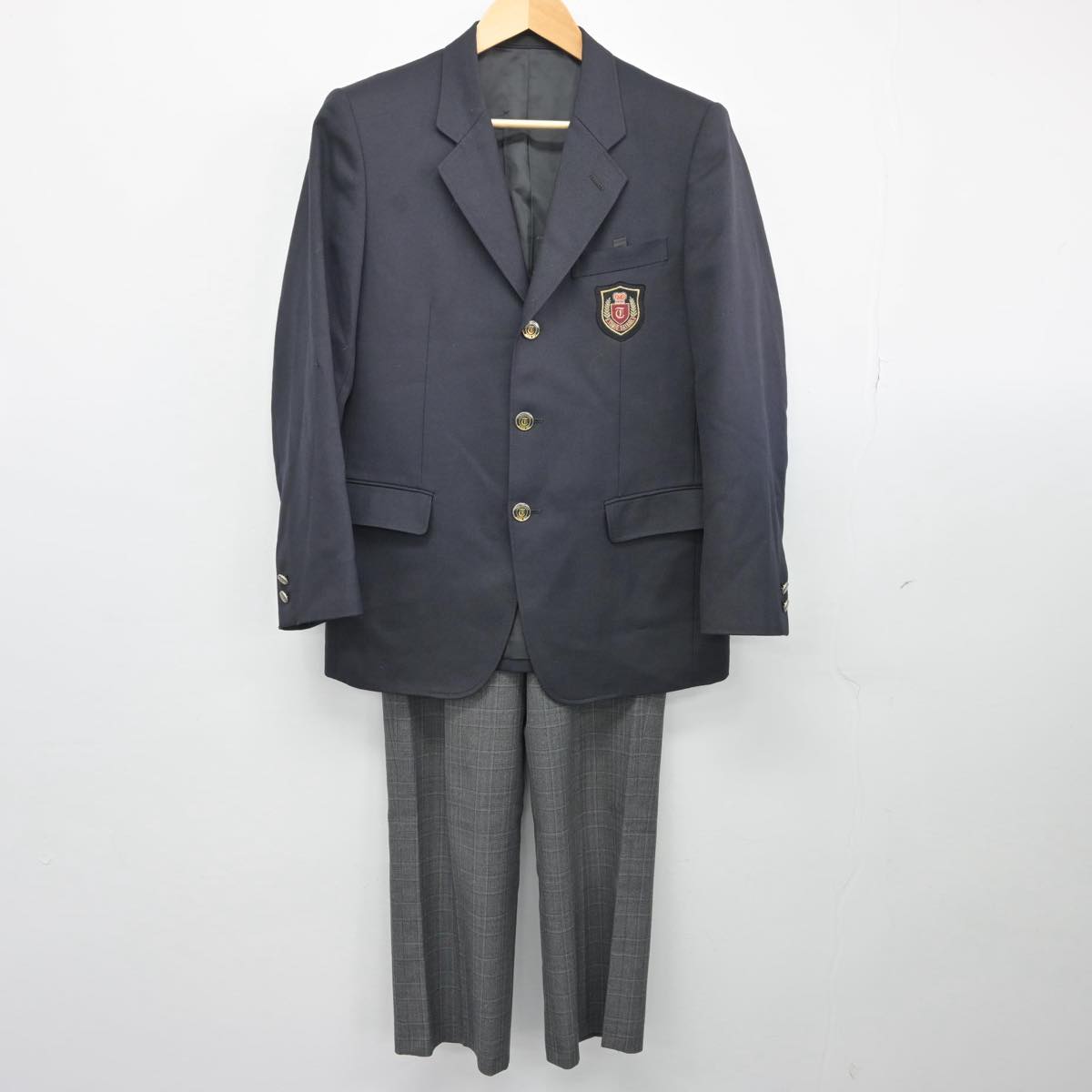 【中古】奈良県 富雄第三小中学校 男子制服 2点（ブレザー・ズボン）sf027988