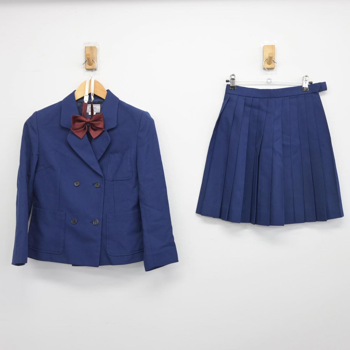 【中古】滋賀県 北大路中学校 女子制服 3点（ブレザー・スカート）sf027997