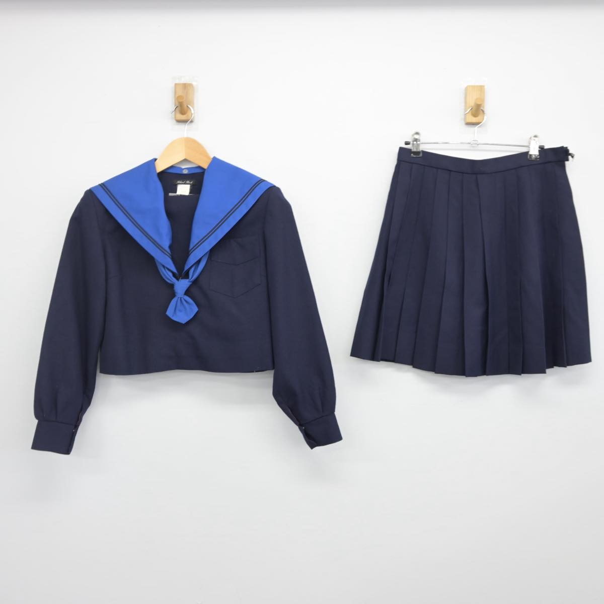 【中古】大阪府 夕陽丘高等学校 女子制服 3点（セーラー服・スカート）sf028014