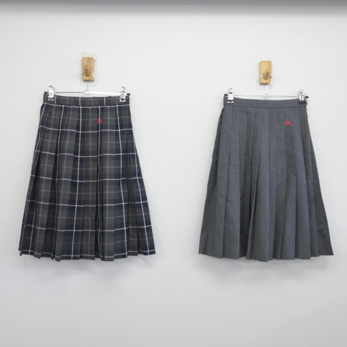 【中古】群馬県 前橋育英高等学校 女子制服 2点（スカート）sf028057