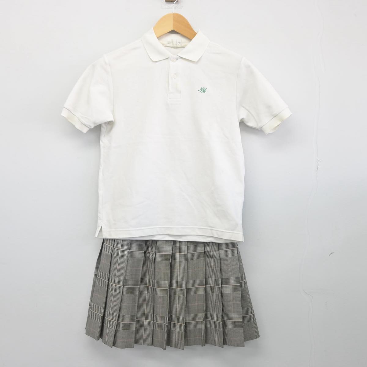 【中古】山梨県 日本大学明誠高等学校 女子制服 4点（ニット・ニットベスト・シャツ・スカート）sf028095