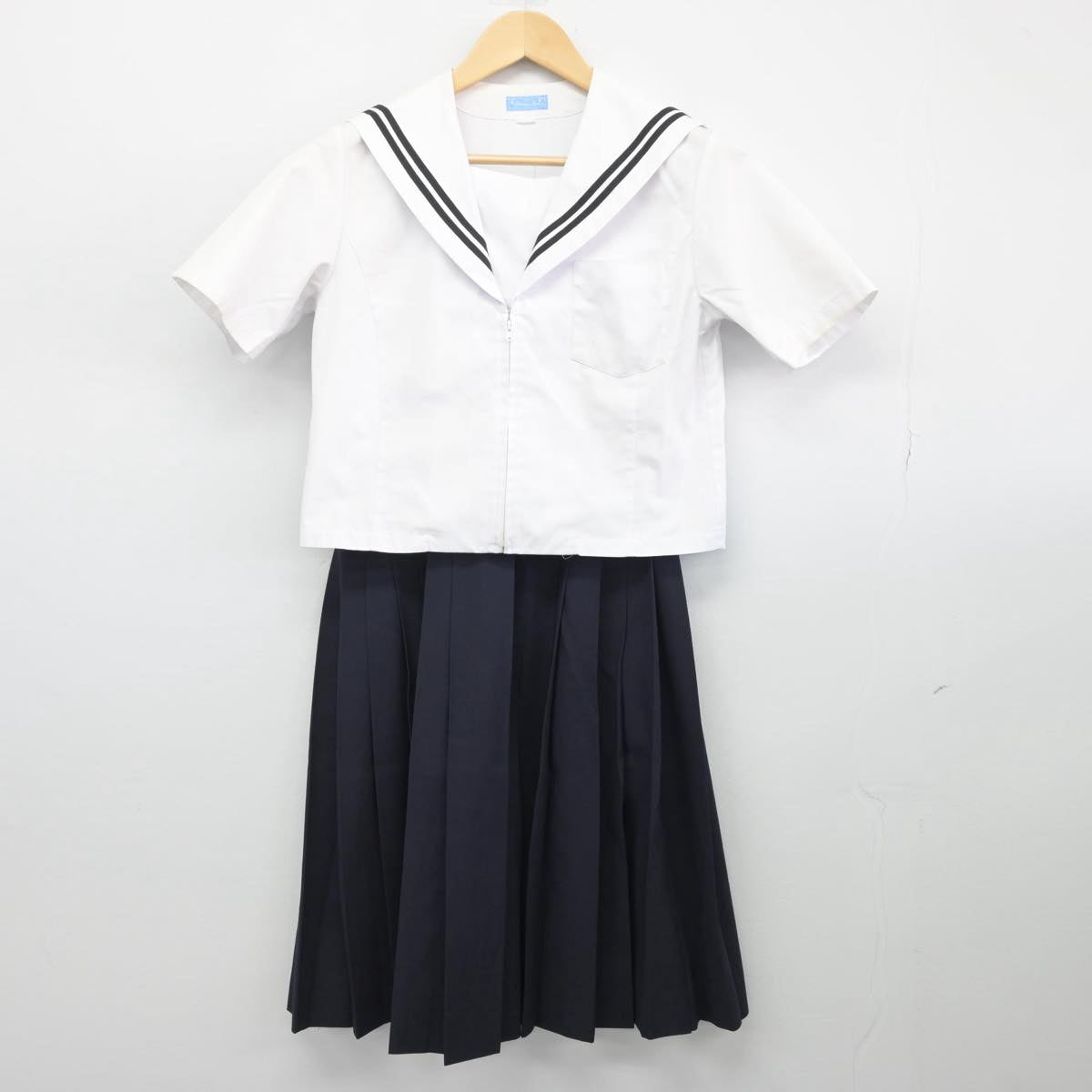 【中古】大阪府 大府中学校 女子制服 3点（セーラー服・セーラー服・スカート）sf028108