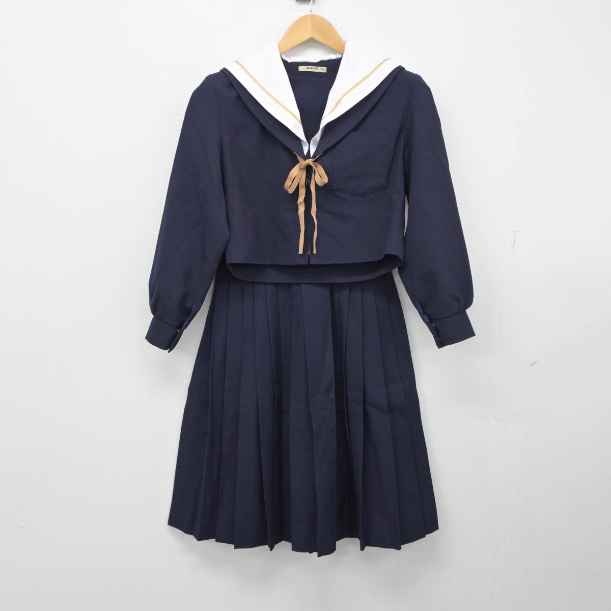 【中古】愛知県 神丘中学校 女子制服 3点（セーラー服・スカート）sf028178