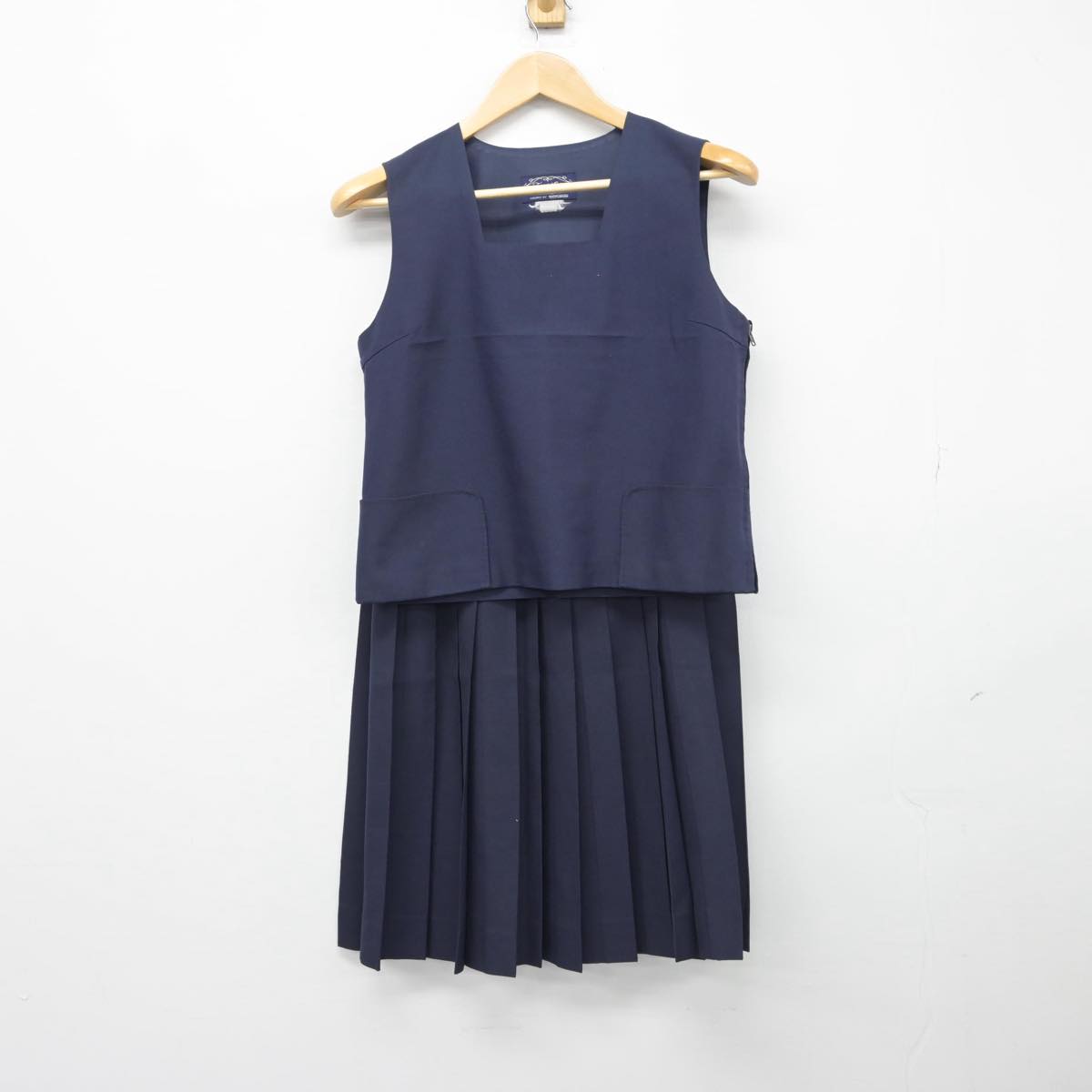 【中古】愛媛県 三津浜中学校 女子制服 3点（ブレザー・ベスト・スカート）sf028179