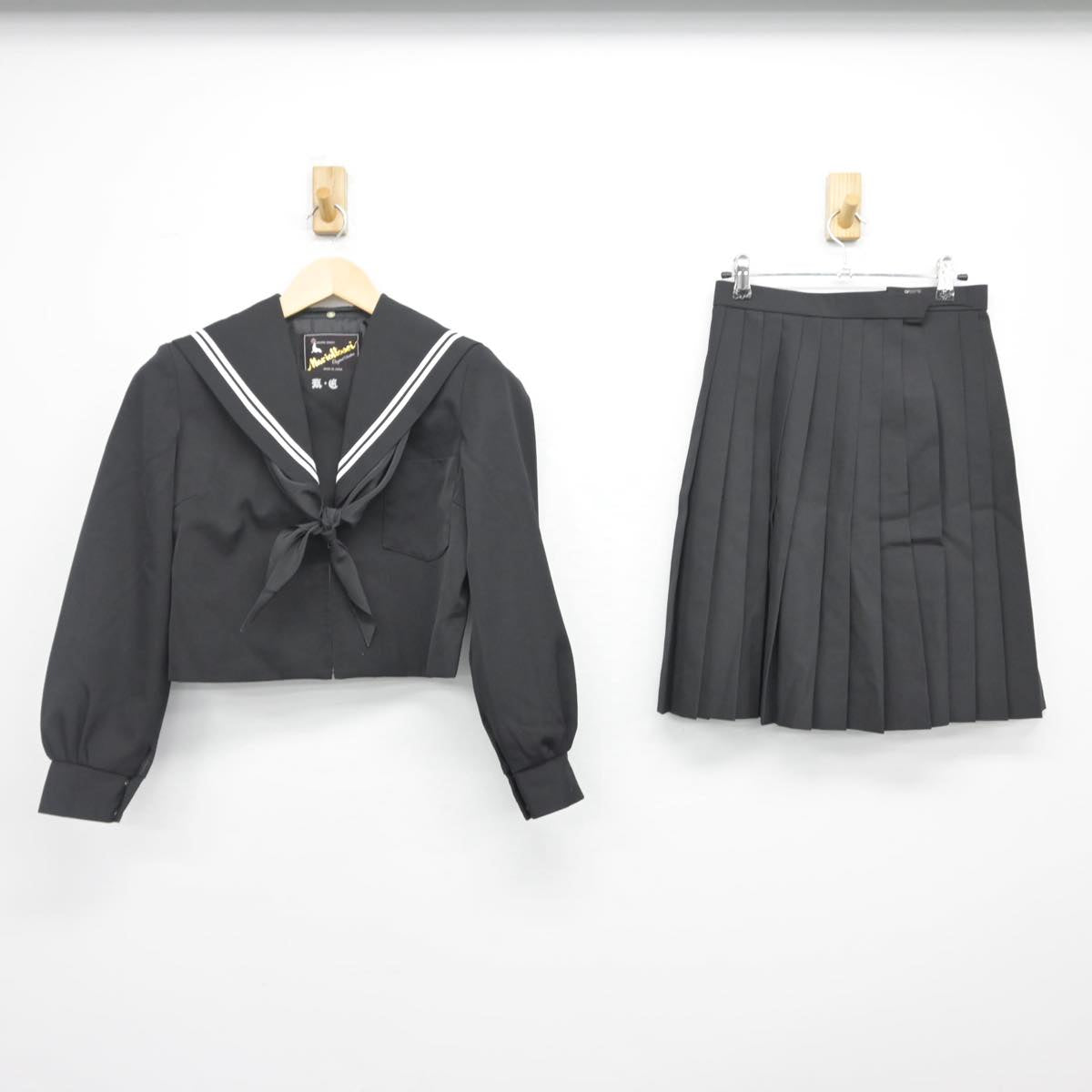 【中古】愛知県 木曽岬中学校 女子制服 3点（セーラー服・スカート）sf028183