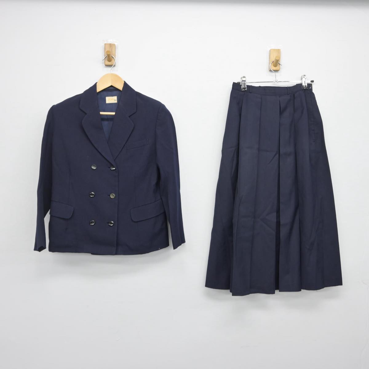 【中古】神奈川県 立港南台高等学校 女子制服 2点（ブレザー・スカート）sf028189