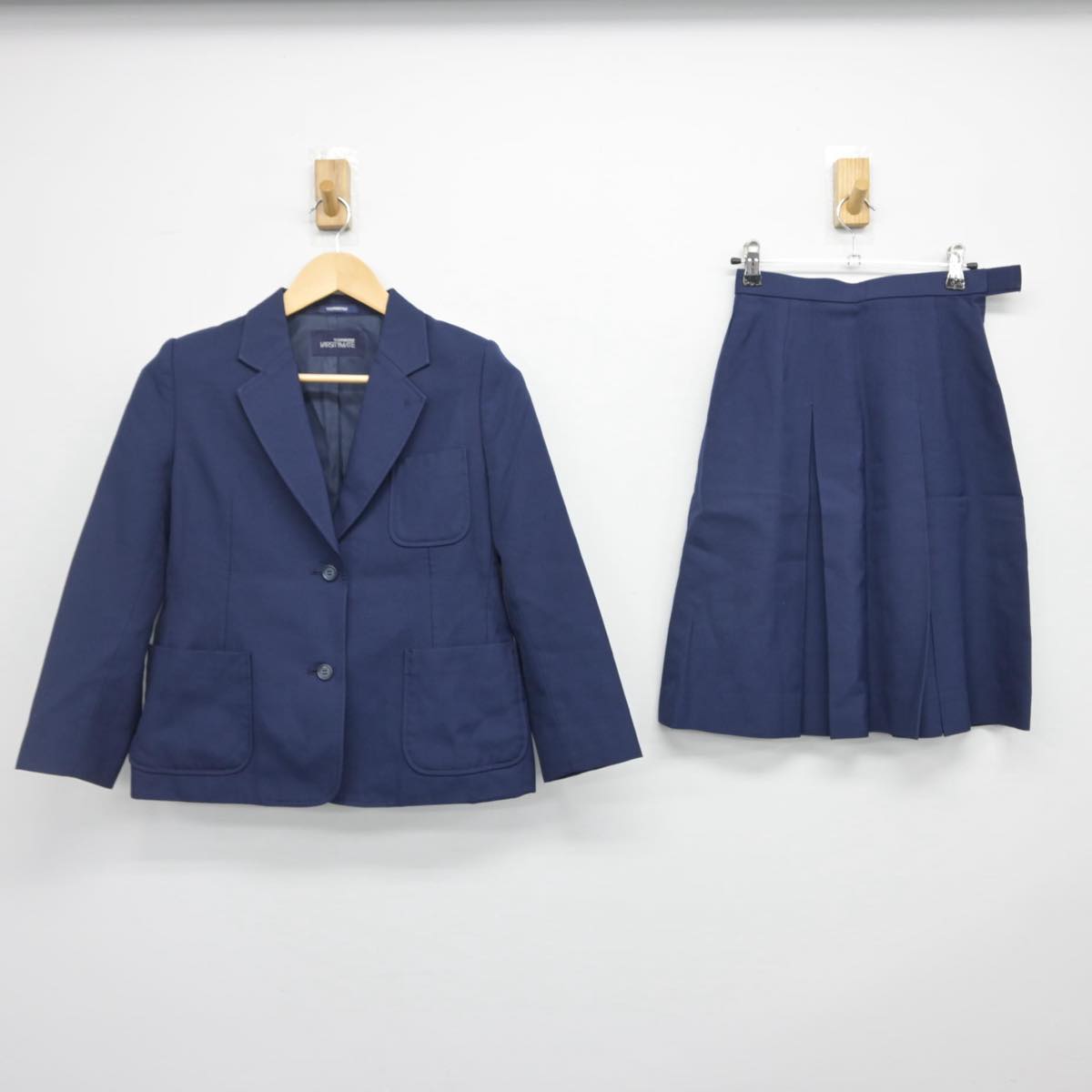 【中古】東京都 成瀬台中学校 女子制服 3点（ブレザー・スカート）sf028199