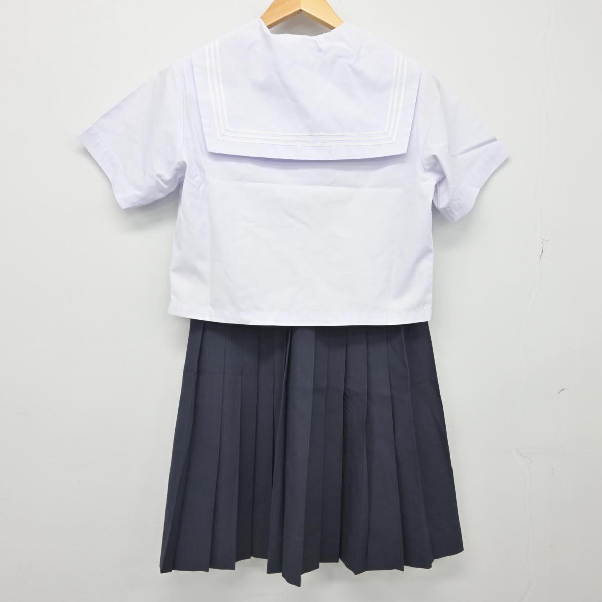 【中古】兵庫県 高砂市立荒井中学校 女子制服 2点（セーラー服・スカート）sf028214