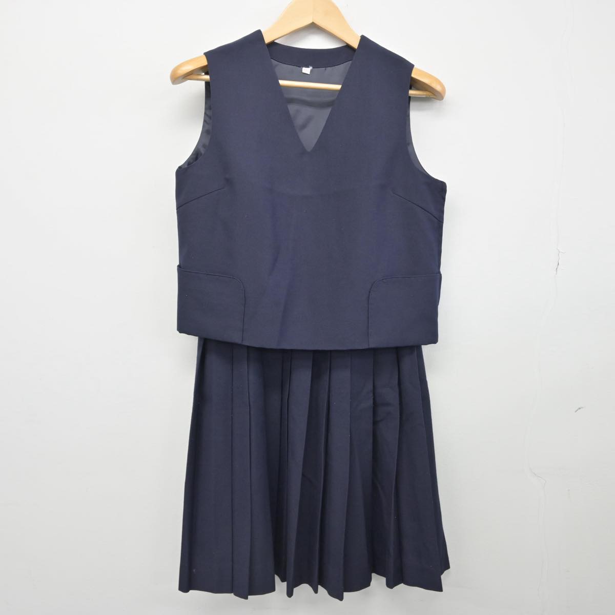 【中古】群馬県 高崎市立殖連中学校 女子制服 3点（ブレザー・ベスト・スカート）sf028235