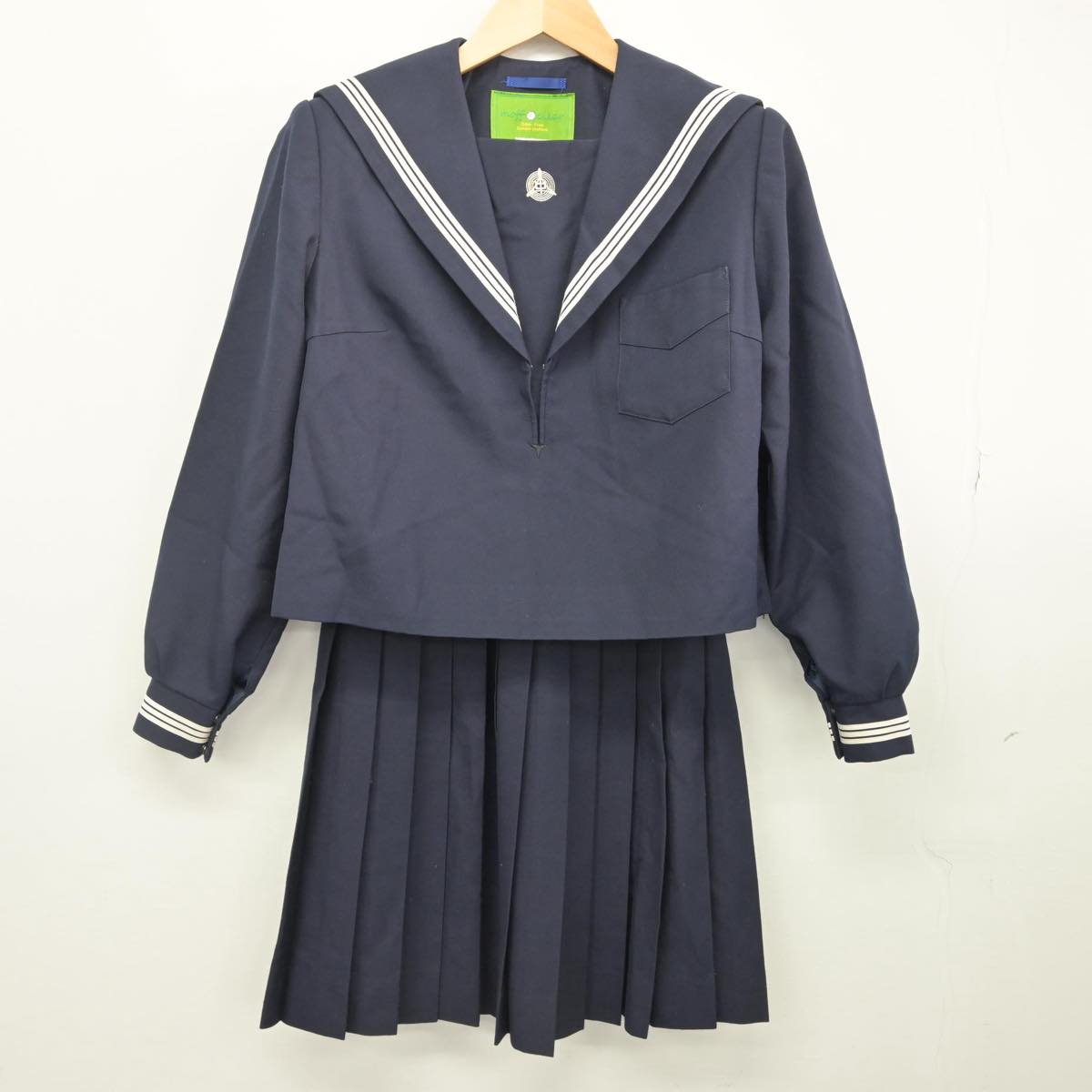 【中古】佐賀県 佐賀県唐津市立第五中学校 女子制服 2点（セーラー服・スカート）sf028239