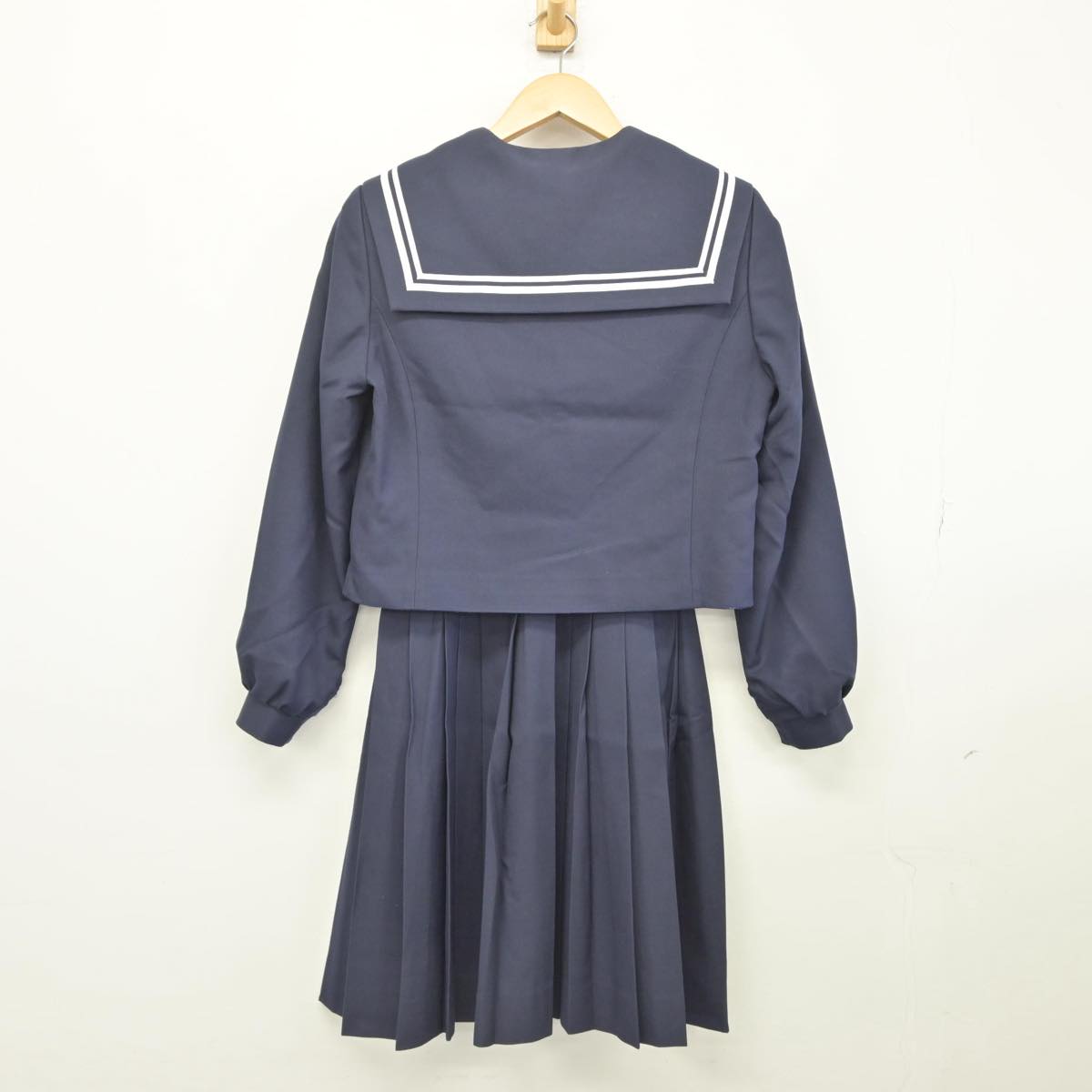 【中古】愛知県 瀬戸市立水無瀬中学校 女子制服 2点（セーラー服・スカート）sf028245