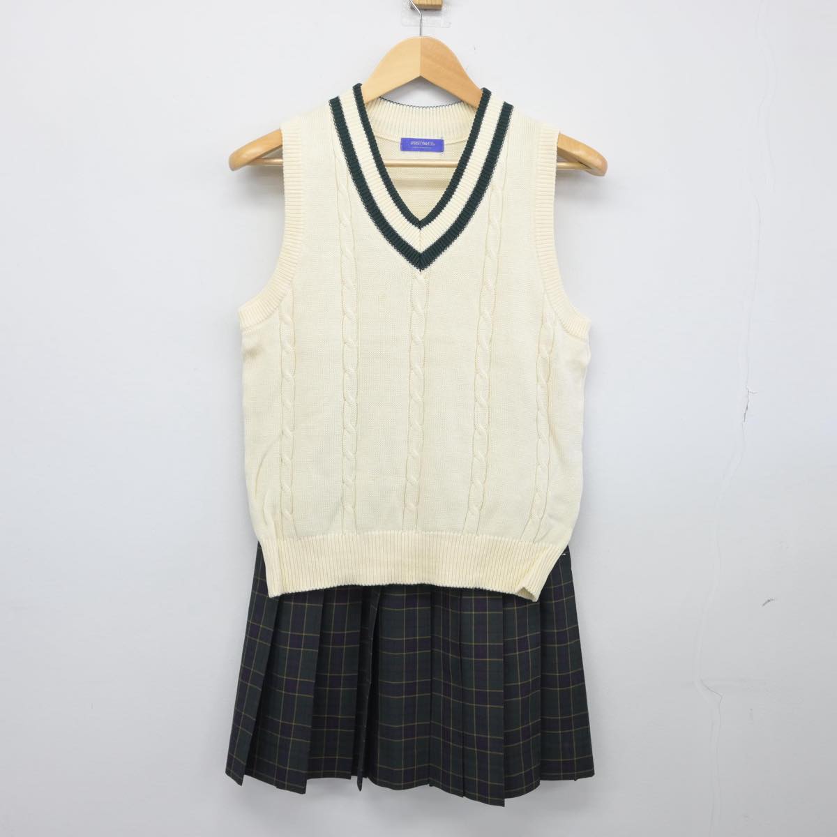 【中古】福岡県 糸島二丈中学校 女子制服 2点（ニットベスト・スカート）sf028247