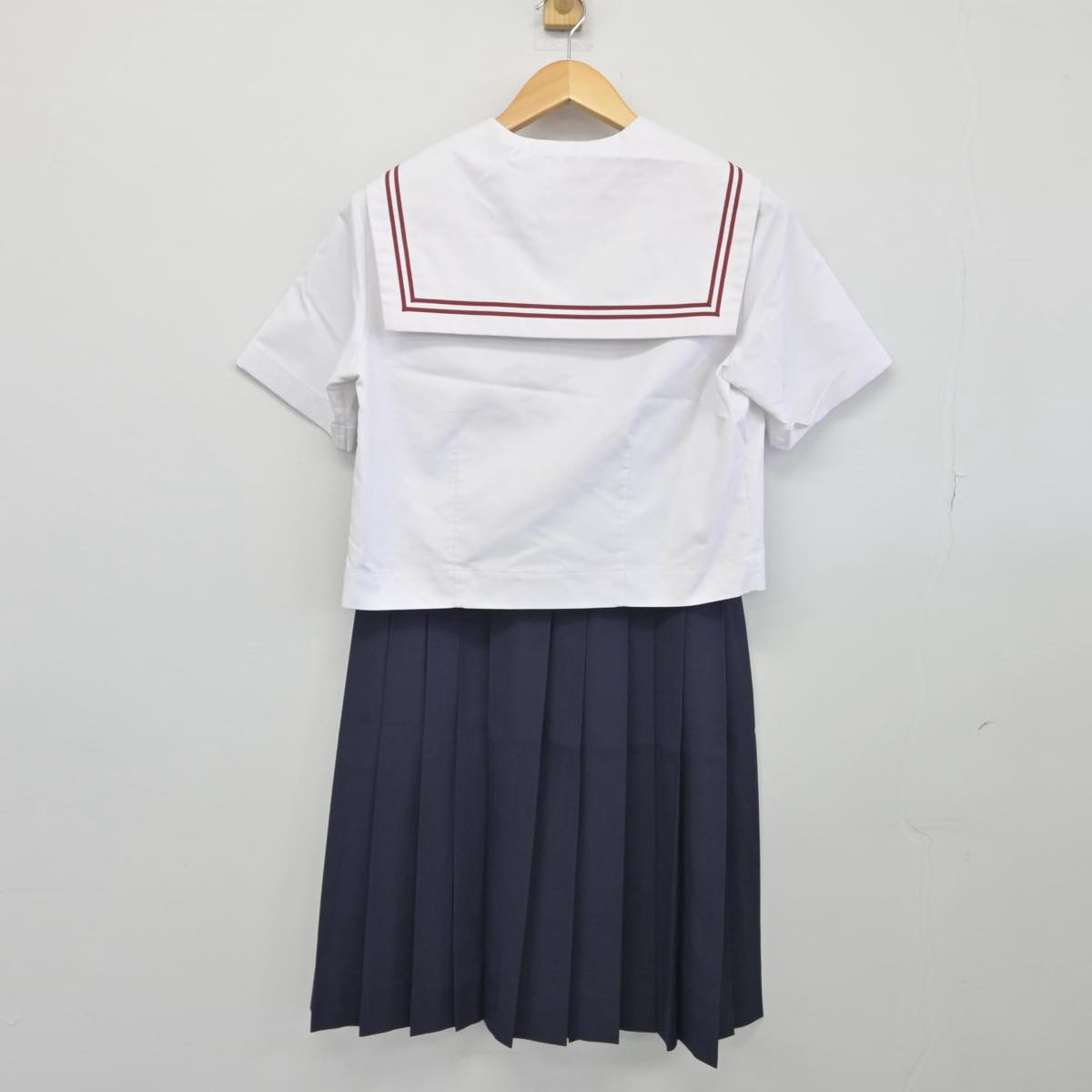 【中古】千葉県 松戸市立常盤平中学校 女子制服 3点（セーラー服・スカート）sf028251