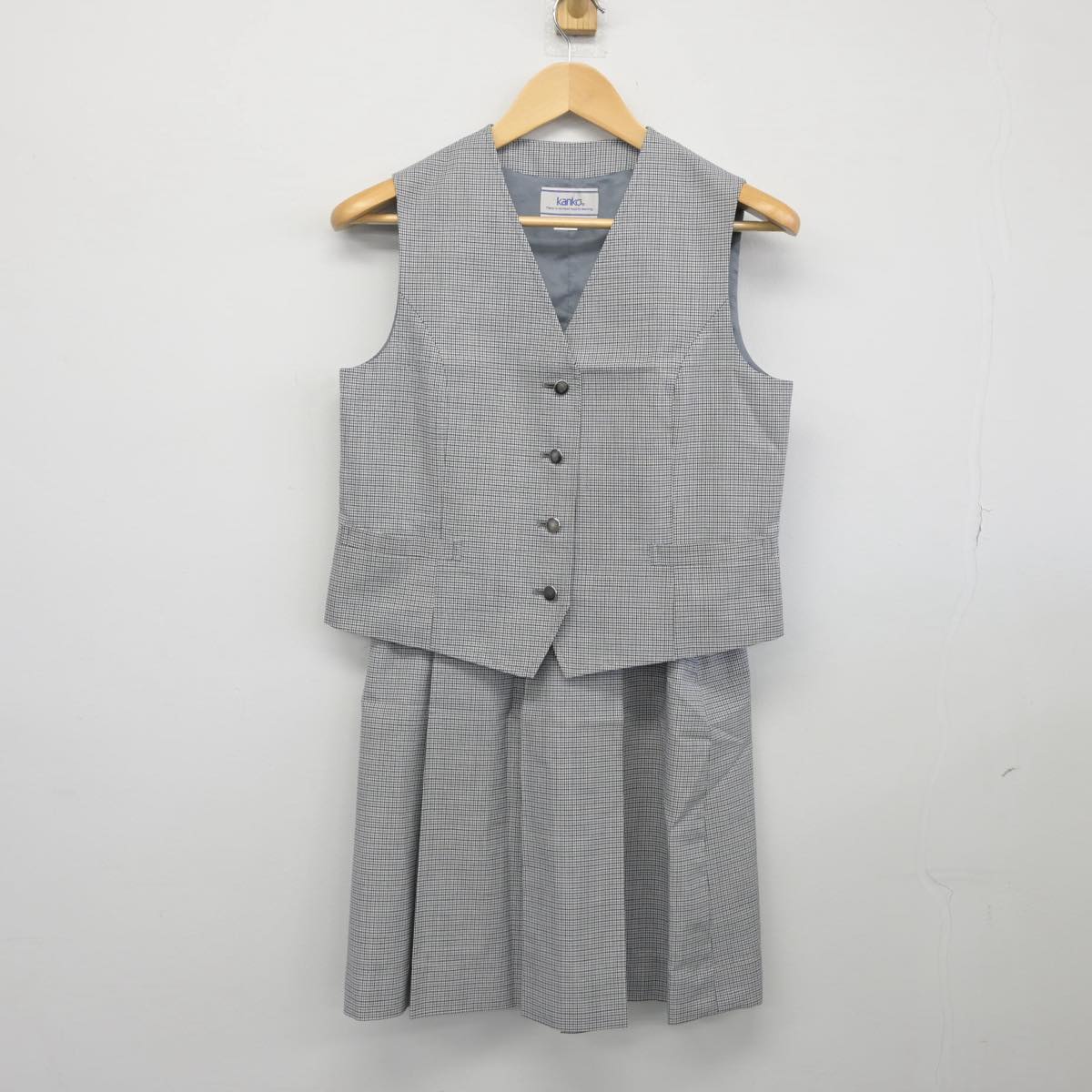 【中古】神奈川県 藤沢市立滝の沢中学校 女子制服 2点（ベスト・スカート）sf028253