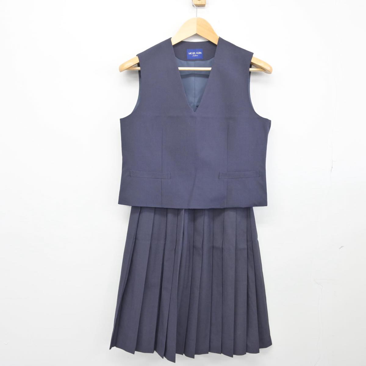 【中古】埼玉県 行田市長野中学校 女子制服 2点（ベスト・スカート）sf028265