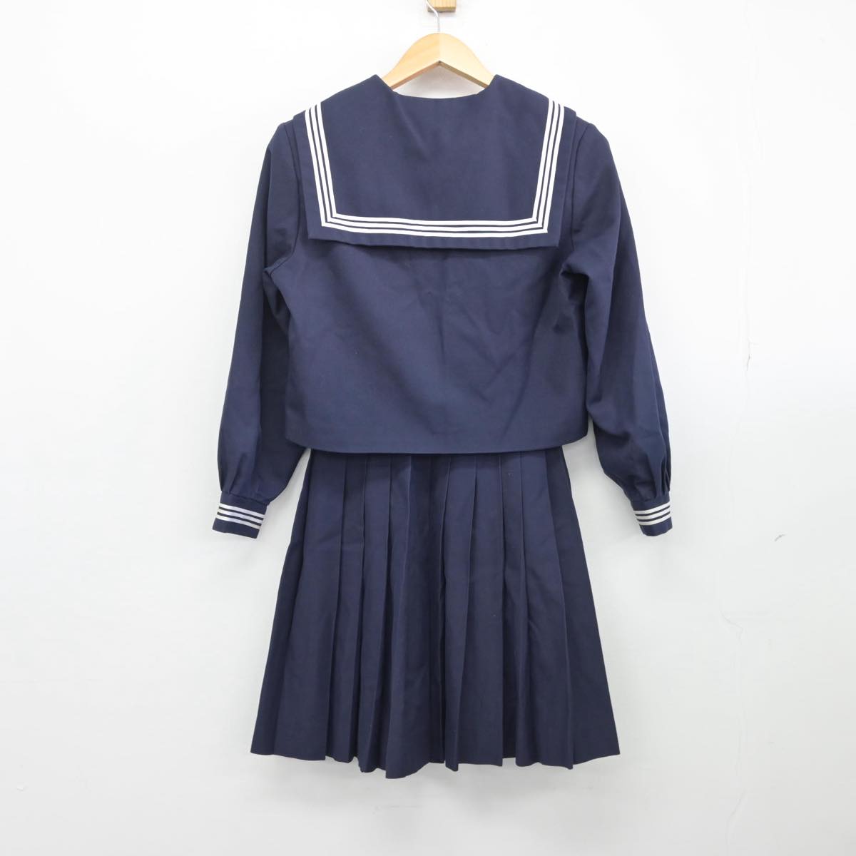 【中古】岡山県 興除中学校 女子制服 3点（セーラー服・スカート）sf028275