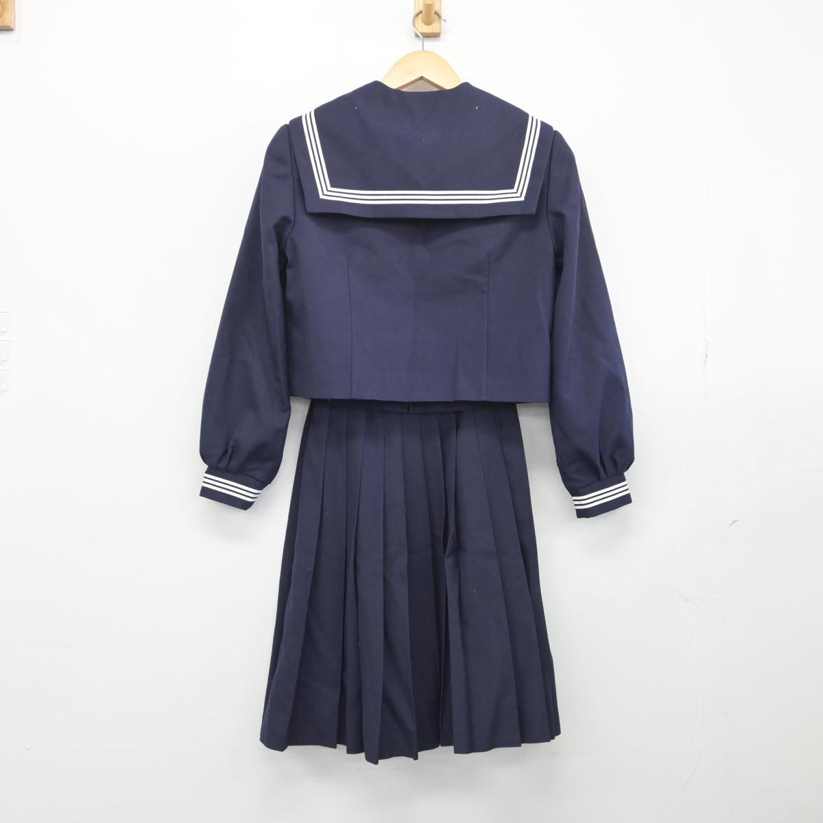 【中古】千葉県 周南中学校 女子制服 3点（セーラー服・スカート）sf028291