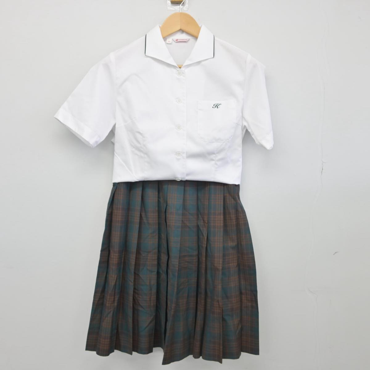 【中古】千葉県 国府台学院女子中学校・女子高等学校/旧制服 女子制服 3点（シャツ・スカート）sf028321