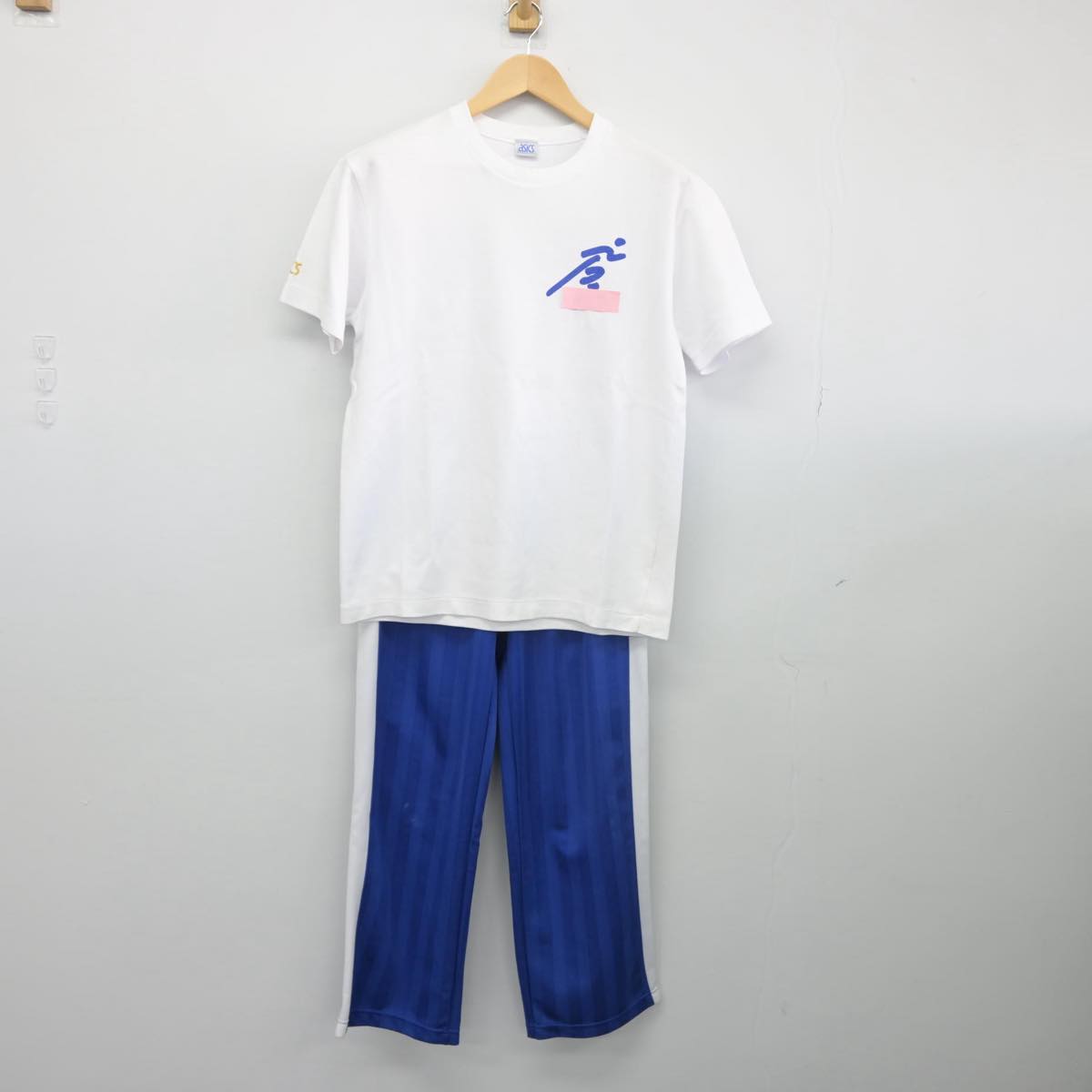 【中古】千葉県 成田国際高等学校 女子制服 3点（ジャージ 上・体操服 上・ジャージ 下）sf028333