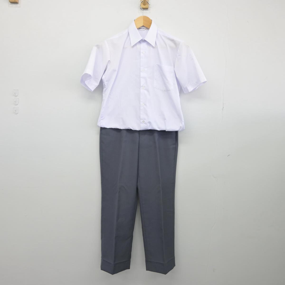 【中古】京都府 西院中学校 男子制服 2点（シャツ・ズボン）sf028338