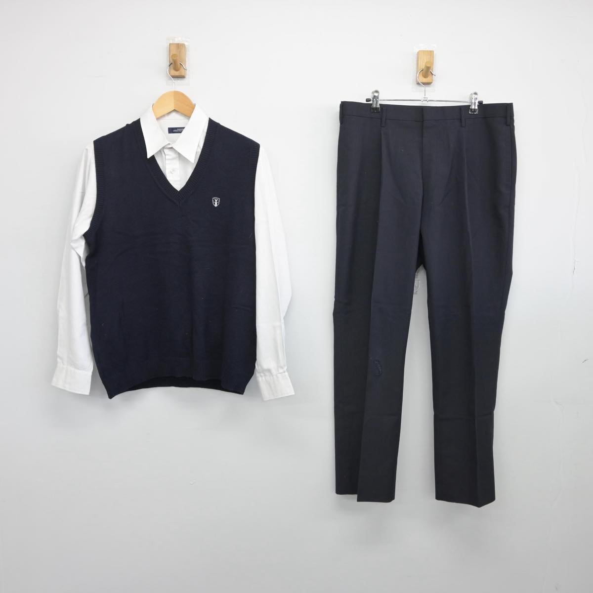 【中古】京都府 鴨沂高等学校 男子制服 3点（ニットベスト・シャツ・ズボン）sf028342