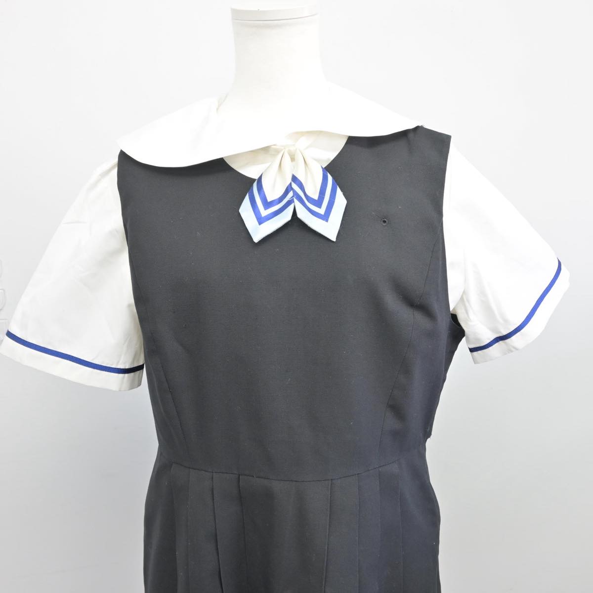 【中古】東京都 瀧野川女子学園高等学校 女子制服 3点（シャツ・ジャンパースカート）sf028352