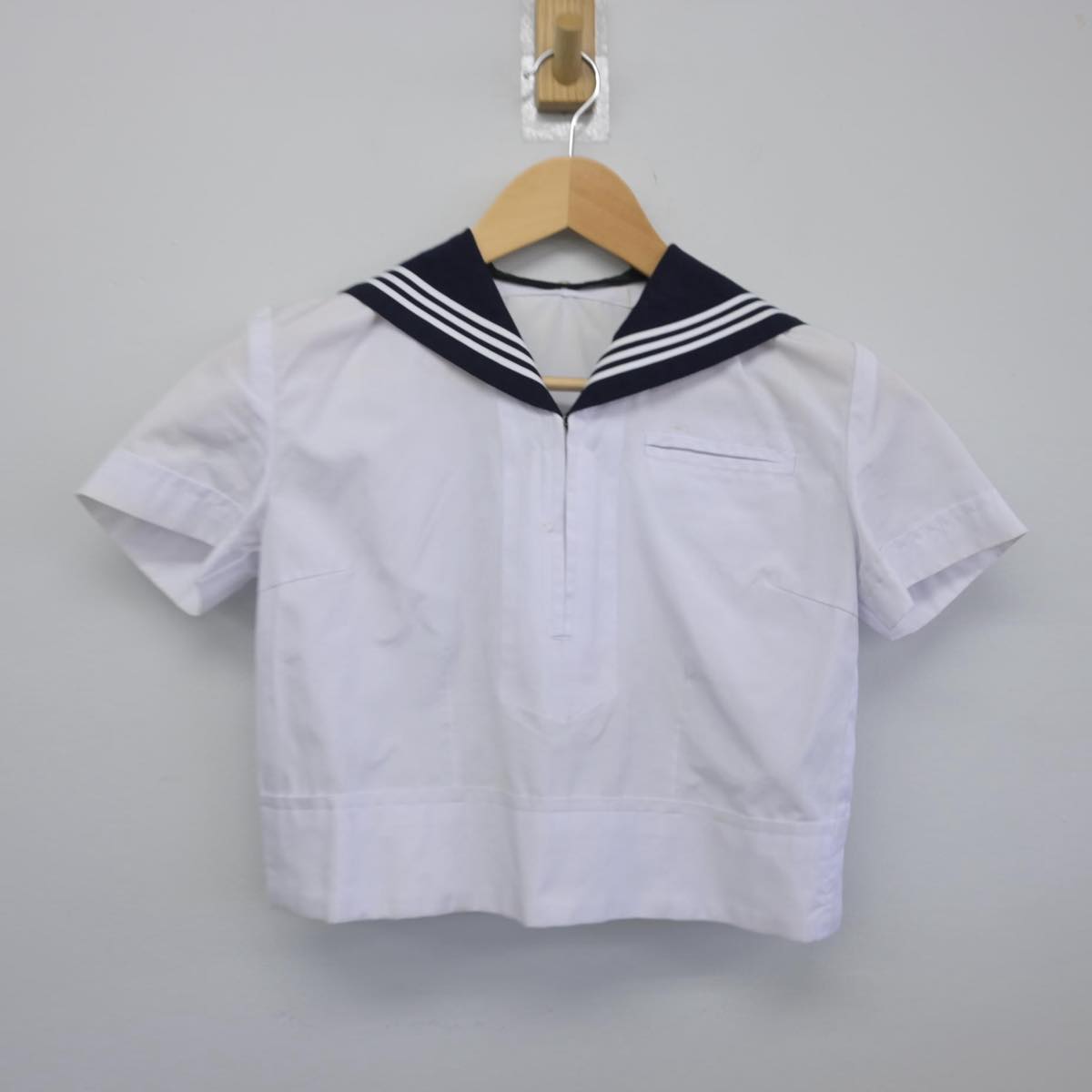 【中古】東京都 東京女学館高等学校 女子制服 2点（セーラー服・ニット）sf028370