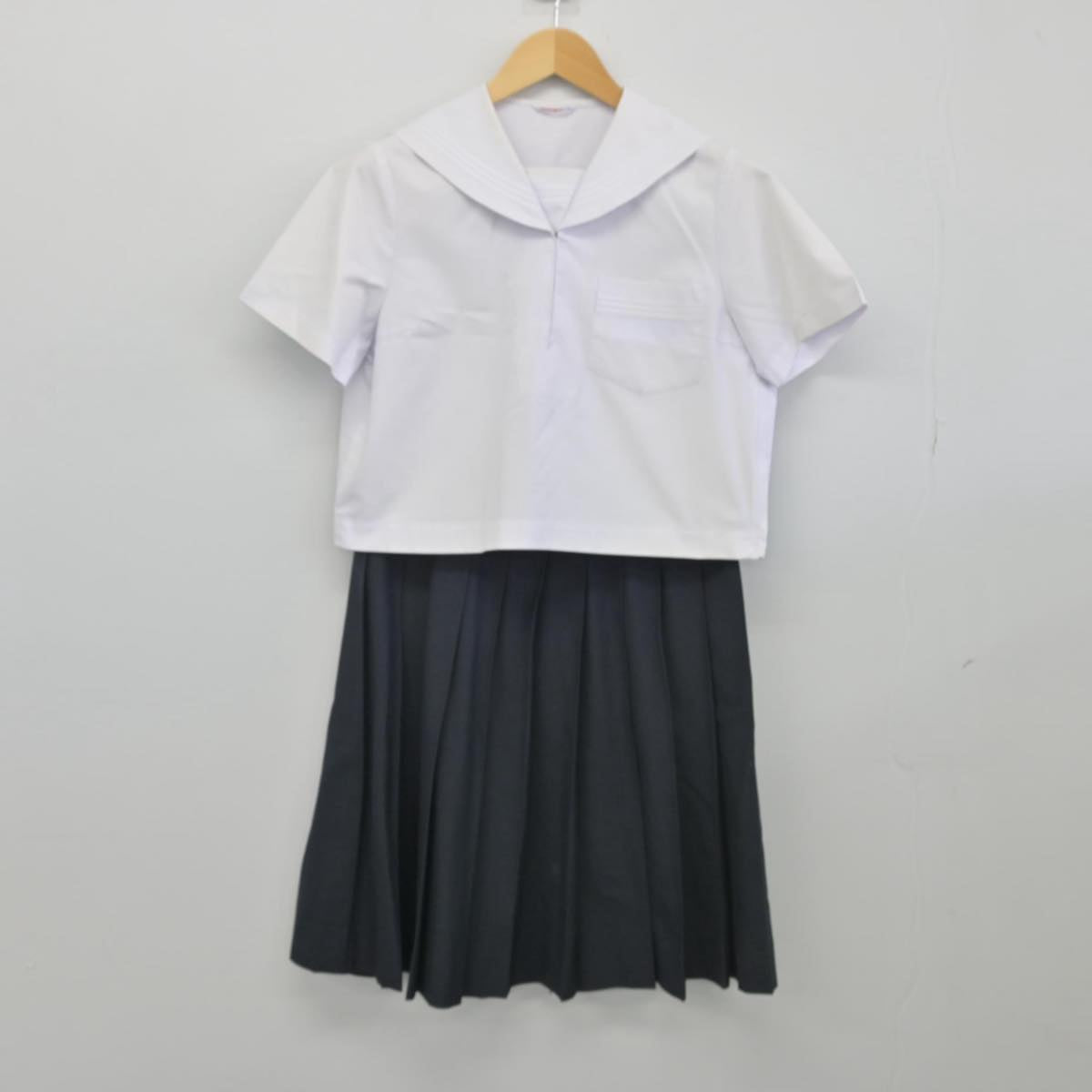 【中古】兵庫県 平岡南中学校 女子制服 3点（セーラー服・スカート）sf028379